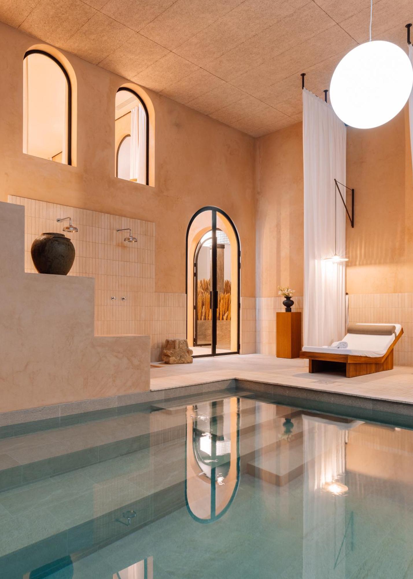 The Rebello Hotel & Spa - Small Luxury Hotels Of The World 加亚新城 外观 照片 The spa at the Mandarin Oriental, Munich