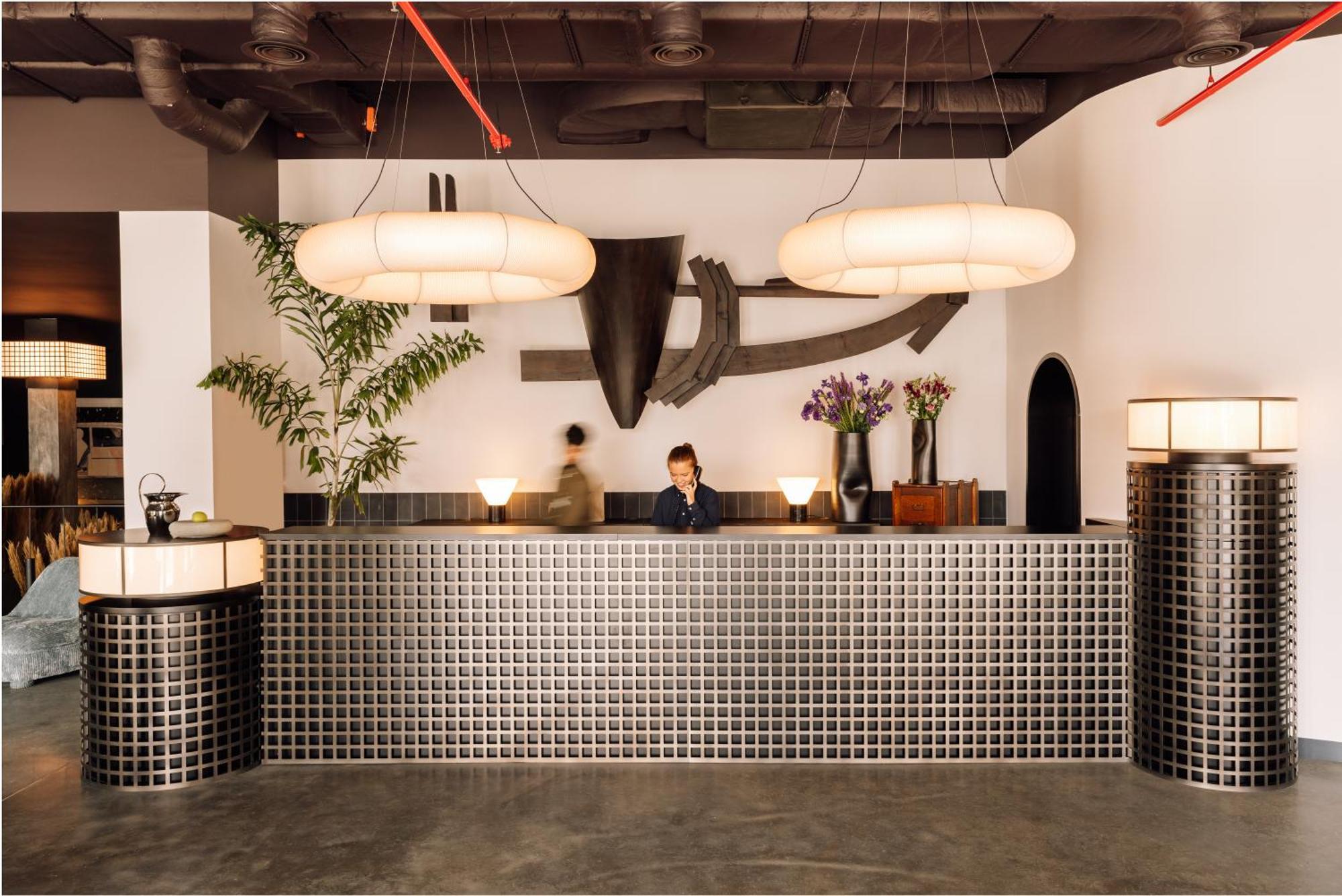 The Rebello Hotel & Spa - Small Luxury Hotels Of The World 加亚新城 外观 照片 The Standard East Village